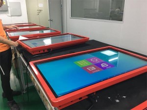 Septem puncta de analysi valore et utilitate machinae LCD vendo